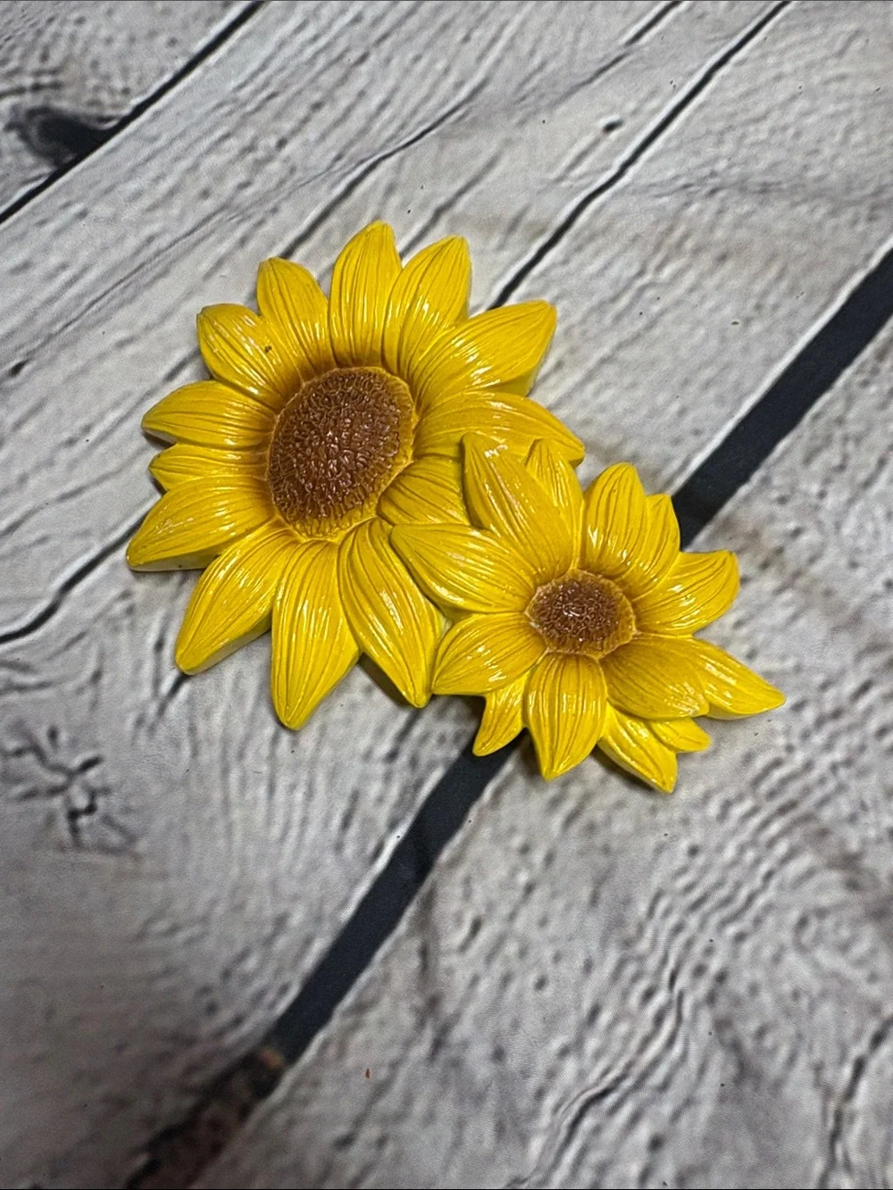 Bright Yellow Sunflower Wall Accent - Decorative Floral Set